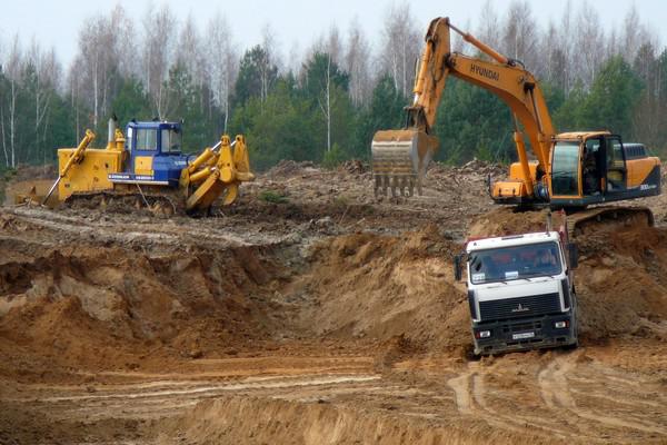 Незаконная добыча песка в Почепском районе идёт полным ходом