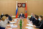 Совещание губернатора со своими заместителями (фото: www.bryanskobl.ru)