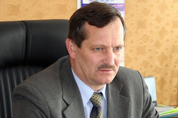 Глава администрации Стародубского района В. Астаповский