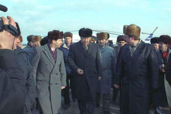 14 января 1992 года. Борис Ельцин прибыл в город Новозыбков (фото: Дмитрий Донской | yeltsin.ru)