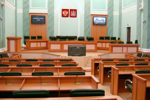 Зал заседаний Брянской областной Думы (фото: intio.ru)