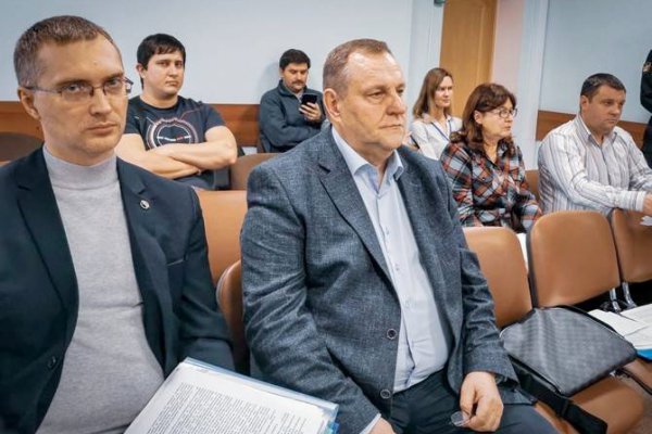 Николай Тимошков (в центре) на заседании суда 12 декабря 2019 г. (фото: gorod-tv.com)